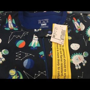 6/$20 Pajamas Space Brand New